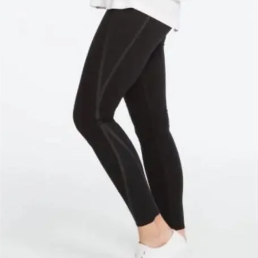 SPANX- Mesh Contour Leggings Very Black Size Large